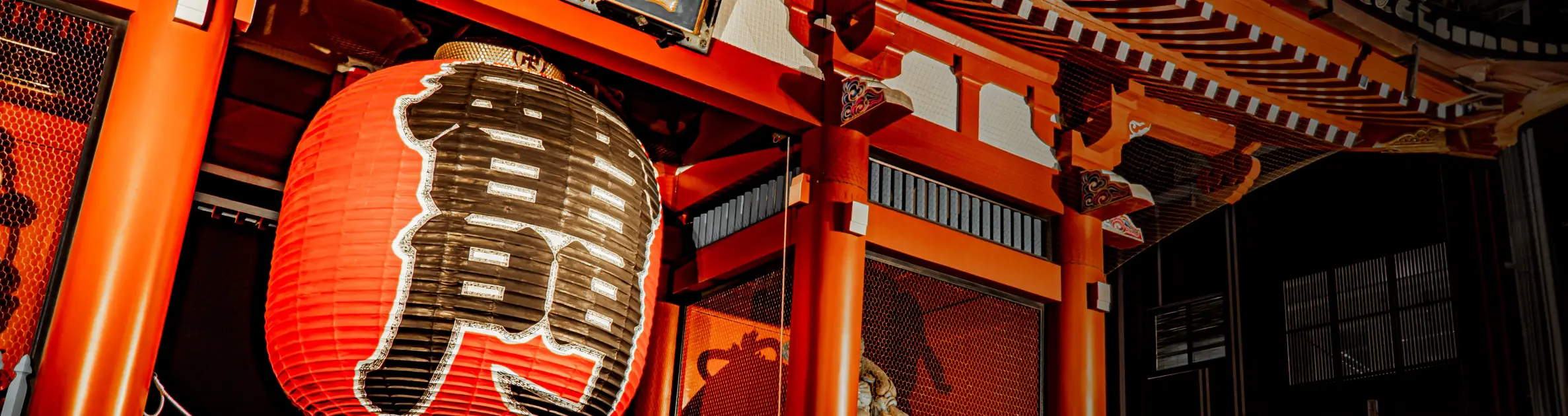 CODE 06 | 日本の古き良き街並みに溶け込むジムニーカスタム：JA22型をオマージュしたフェイスグリルヴィンテージとパイプ形状を採用したリベルテフロント＆リアバンパー