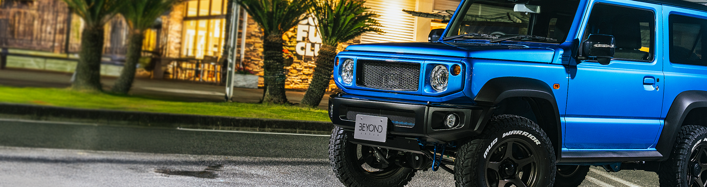 CODE 23｜渋さに光を添える煌めき系バンパースタイル：ミディアムグレーの落ち着きを、上質な輝きで格上げ。ビヨンドジャパンの厳選パーツが、洗練とオフロード感を両立する新しい選択肢に。